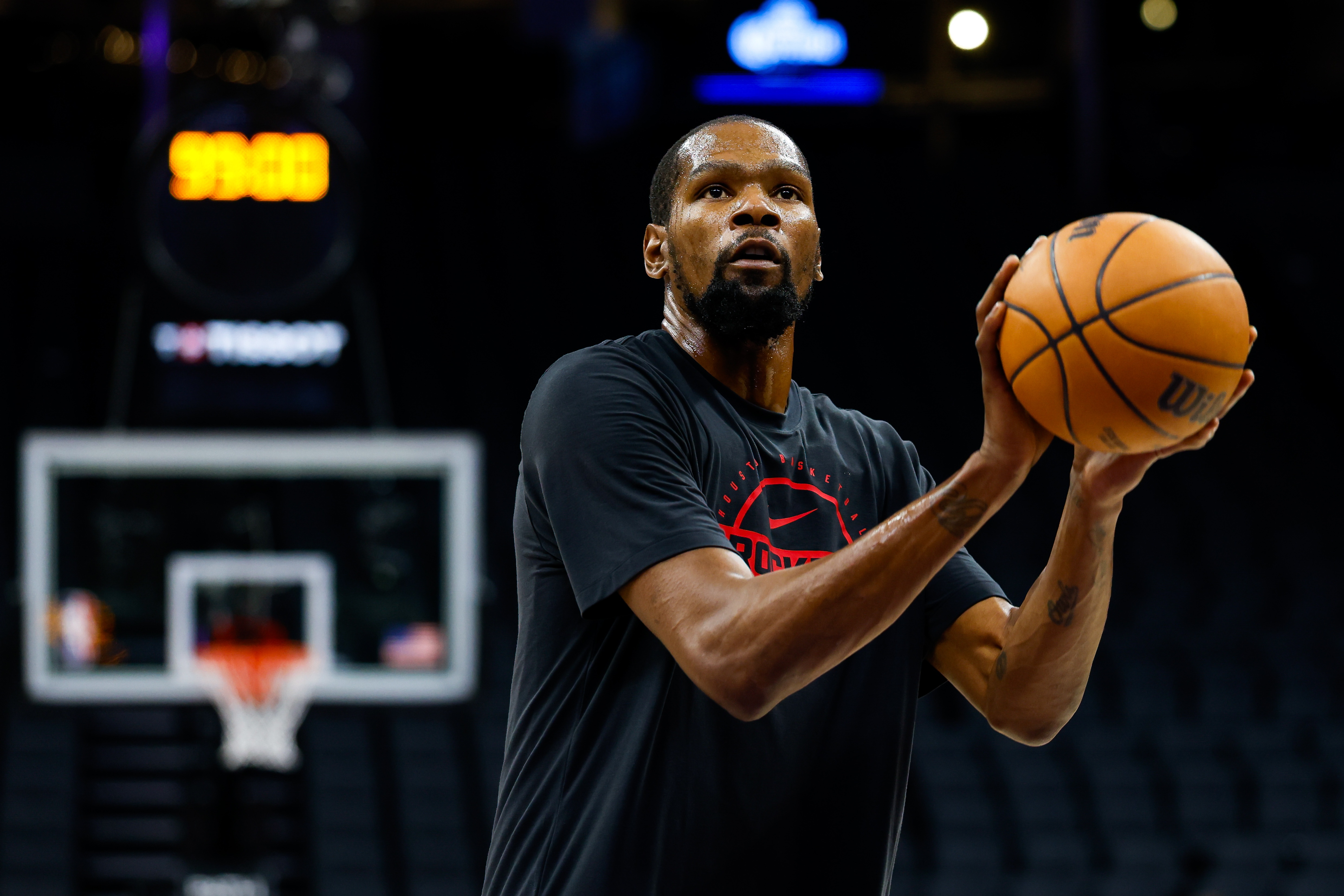 杜兰特谈NBA杯：刚开始有点奇怪但已适应 重要的是球迷是否喜欢